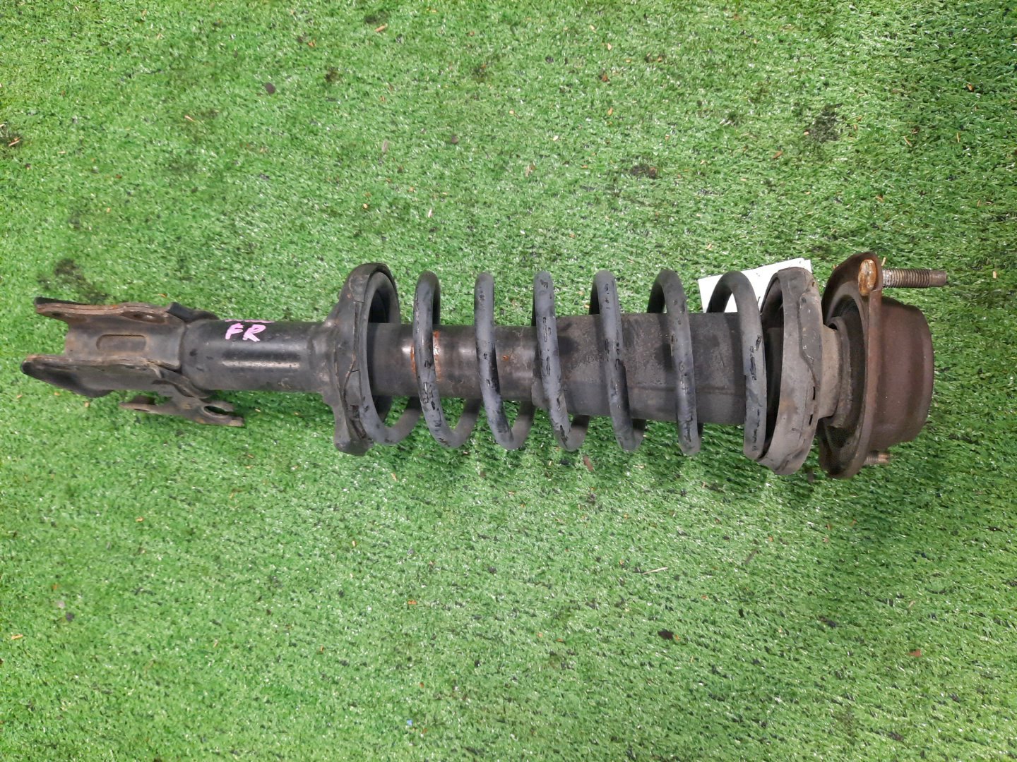 Стойка правая передняя MAZDA DEMIO DW3W, DW5W B3E, B3ME, B3, B5E, B5ME, B5 1 ракурс