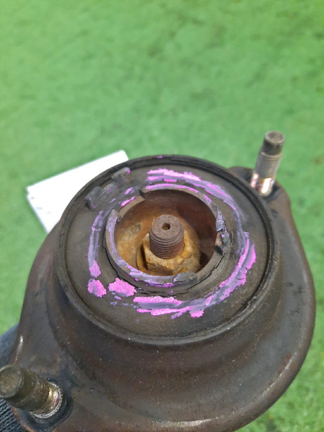 Стойка правая передняя MAZDA DEMIO DW3W, DW5W B3E, B3ME, B3, B5E, B5ME, B5 3 ракурс
