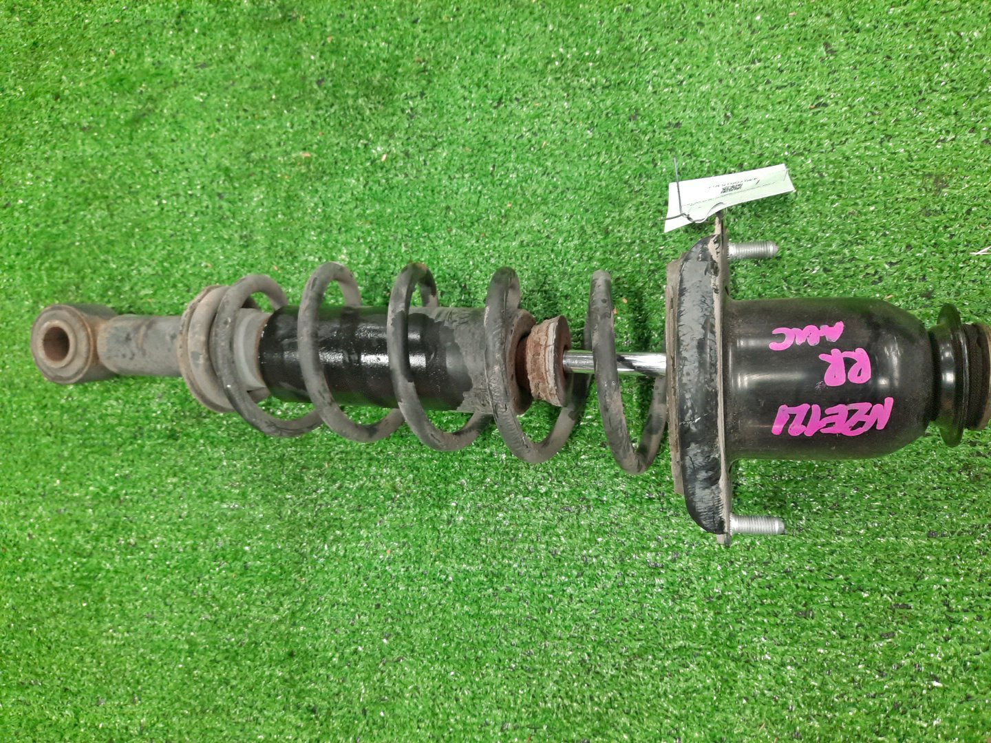 Стойка правая задняя TOYOTA COROLLA, OPA, PREMIO, COROLLA SPACIO, VISTA, ALLION, COROLLA FIELDER, ALLEX, COROLLA RUNX, SIENTA, WILL VS, VISTA ARDEO, COROLLA  AXIO NZE121, NZE120, NZE141, ZZE122, CE121, ZZE123, ACT10, ZCT10, ZZT240, NZT240, AZT240, NZ