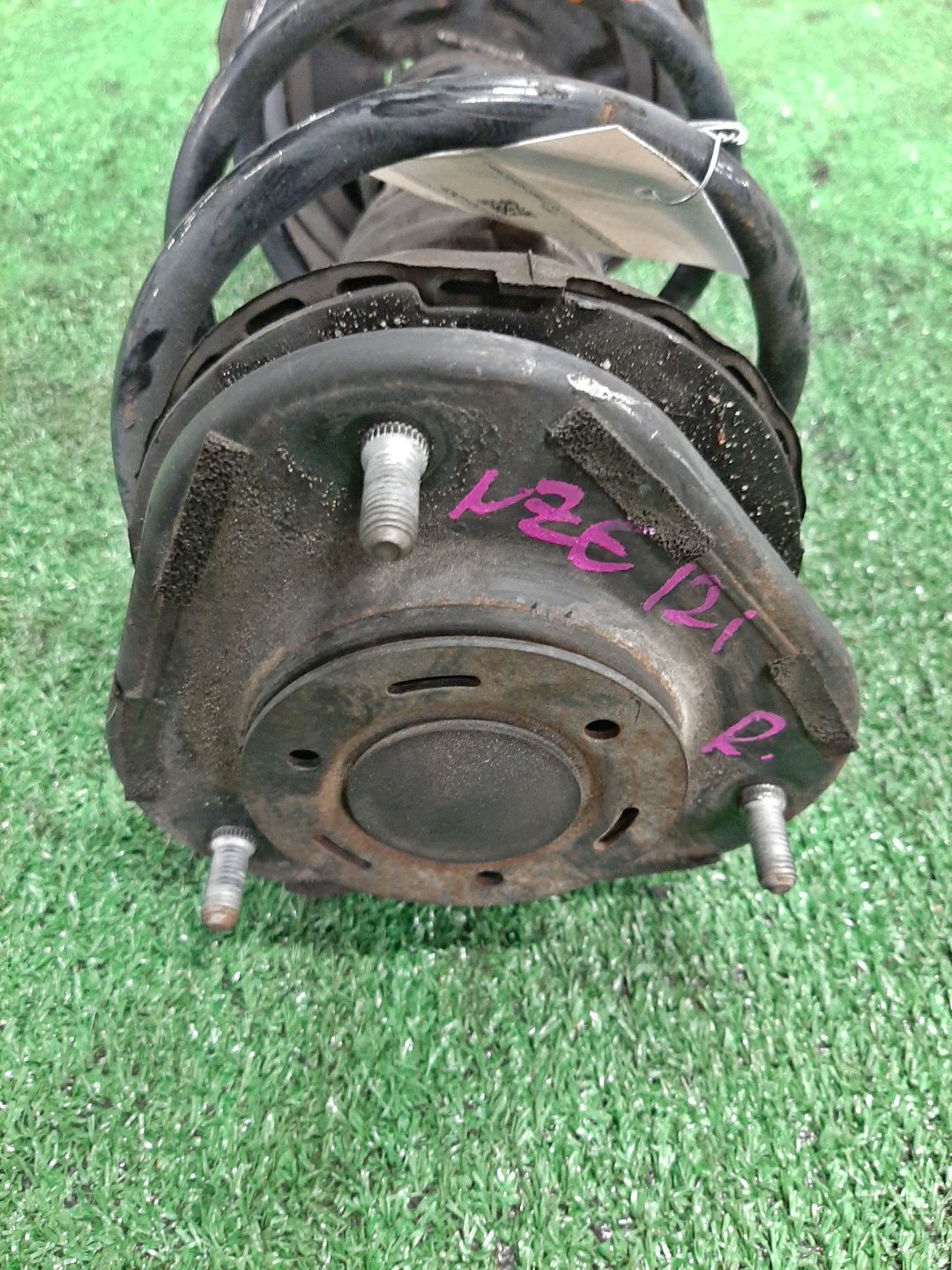 Стойка правая передняя TOYOTA COROLLA, PREMIO, COROLLA SPACIO, WISH, ALLION, COROLLA FIELDER, ALLEX, COROLLA RUNX, WILL VS, COROLLA  AXIO ZZE124, NZE121, NZE120, ZZE122, NZE124, CE121, ZRT265, ZZT240, NZT240, ZRT260, ZZT245, NZT260, ZRT261, NZE121N, 