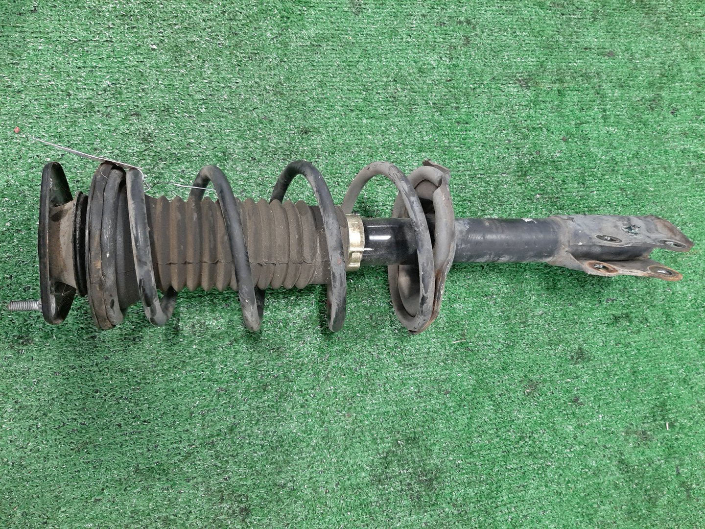 Стойка левая передняя TOYOTA FUNCARGO, IST, PLATZ, RAUM, VITZ, WILL VI, PROBOX, BB, PORTE, SUCCEED, WILL CYPHA NCP20, NCP21, NCP60, NCP61, NCP12, SCP11, NCZ20, SCP10, NCP10, SCP13, NCP13, NCP19, NCP51V, NCP58G, NCP50V, NLP51, NCP52V, NCP30, NCP31, NC Стойка левая передняя TOYOTA FUNCARGO, IST, PLATZ, RAUM, VITZ, WILL VI, PROBOX, BB, PORTE, SUCCEED, WILL CYPHA NCP20, NCP21, NCP60, NCP61, NCP12, SCP11, NCZ20, SCP10, NCP10, SCP13, NCP13, NCP19, NCP51V, NCP58G, NCP50V, NLP51, NCP52V, NCP30, NCP31, NC