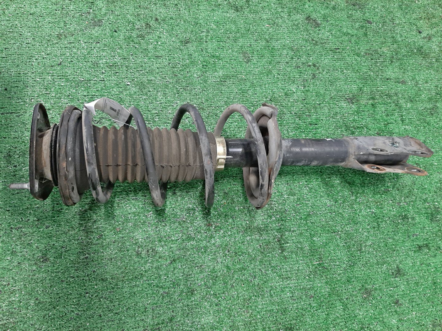 Стойка левая передняя TOYOTA FUNCARGO, IST, PLATZ, RAUM, VITZ, WILL VI, PROBOX, BB, PORTE, SUCCEED, WILL CYPHA NCP20, NCP21, NCP60, NCP61, NCP12, SCP11, NCZ20, SCP10, NCP10, SCP13, NCP13, NCP19, NCP51V, NCP58G, NCP50V, NLP51, NCP52V, NCP30, NCP31, NC Стойка левая передняя TOYOTA FUNCARGO, IST, PLATZ, RAUM, VITZ, WILL VI, PROBOX, BB, PORTE, SUCCEED, WILL CYPHA NCP20, NCP21, NCP60, NCP61, NCP12, SCP11, NCZ20, SCP10, NCP10, SCP13, NCP13, NCP19, NCP51V, NCP58G, NCP50V, NLP51, NCP52V, NCP30, NCP31, NC