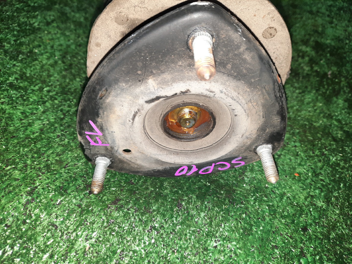 Стойка левая передняя TOYOTA FUNCARGO, IST, PLATZ, RAUM, VITZ, WILL VI, PROBOX, BB, PORTE, SUCCEED, WILL CYPHA NCP20, NCP21, NCP60, NCP61, NCP12, SCP11, NCZ20, SCP10, NCP10, SCP13, NCP13, NCP19, NCP51V, NCP58G, NCP50V, NLP51, NCP52V, NCP30, NCP31, NC