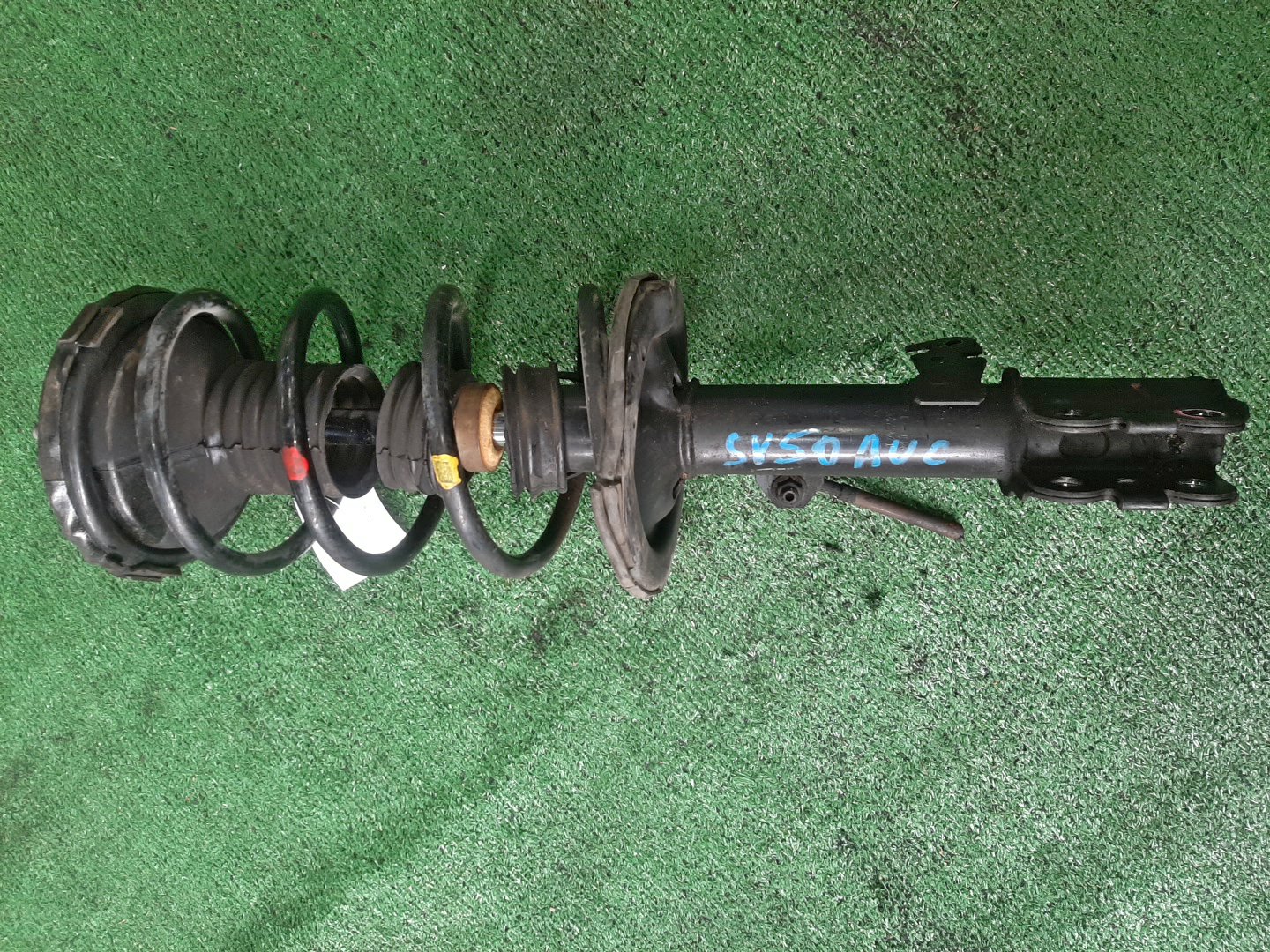 Стойка правая передняя TOYOTA VISTA, VISTA ARDEO ZZV50, AZV50, SV50, ZZV50G, SV50G, AZV50G 1ZZ-FE, 1AZ-FSE, 3S-FSE 1 ракурс Стойка правая передняя TOYOTA VISTA, VISTA ARDEO ZZV50, AZV50, SV50, ZZV50G, SV50G, AZV50G 1ZZ-FE, 1AZ-FSE, 3S-FSE 1 ракурс