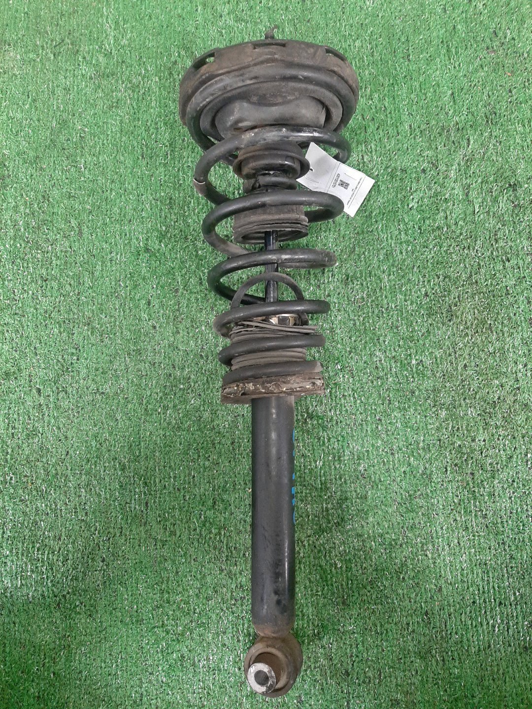 Стойка левая передняя NISSAN BLUEBIRD, PRIMERA QU14, HU14, EU14, P11, WP11, QP11, WQP11, WHP11 QG18DE, QG18DD, SR20DE, SR20VE, SR18DE 1 ракурс