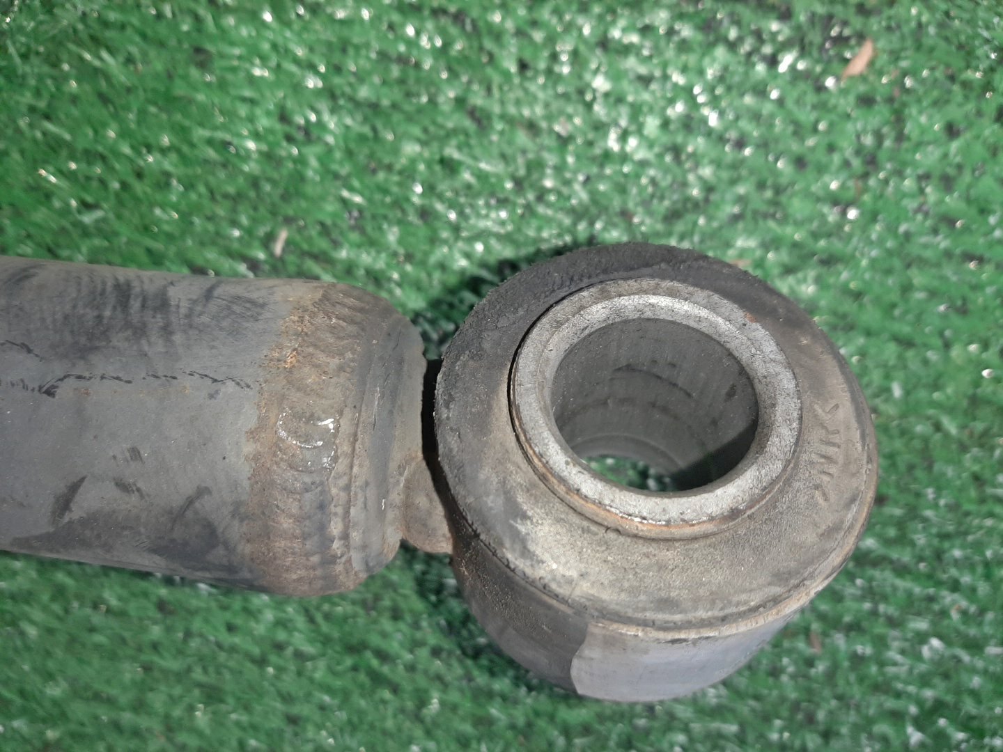 Стойка правая задняя TOYOTA COROLLA, OPA, PREMIO, COROLLA SPACIO, VISTA, ALLION, COROLLA FIELDER, ALLEX, COROLLA RUNX, SIENTA, WILL VS, VISTA ARDEO, COROLLA  AXIO NZE121, NZE120, NZE141, ZZE122, CE121, ZZE123, ACT10, ZCT10, ZZT240, NZT240, AZT240, NZ