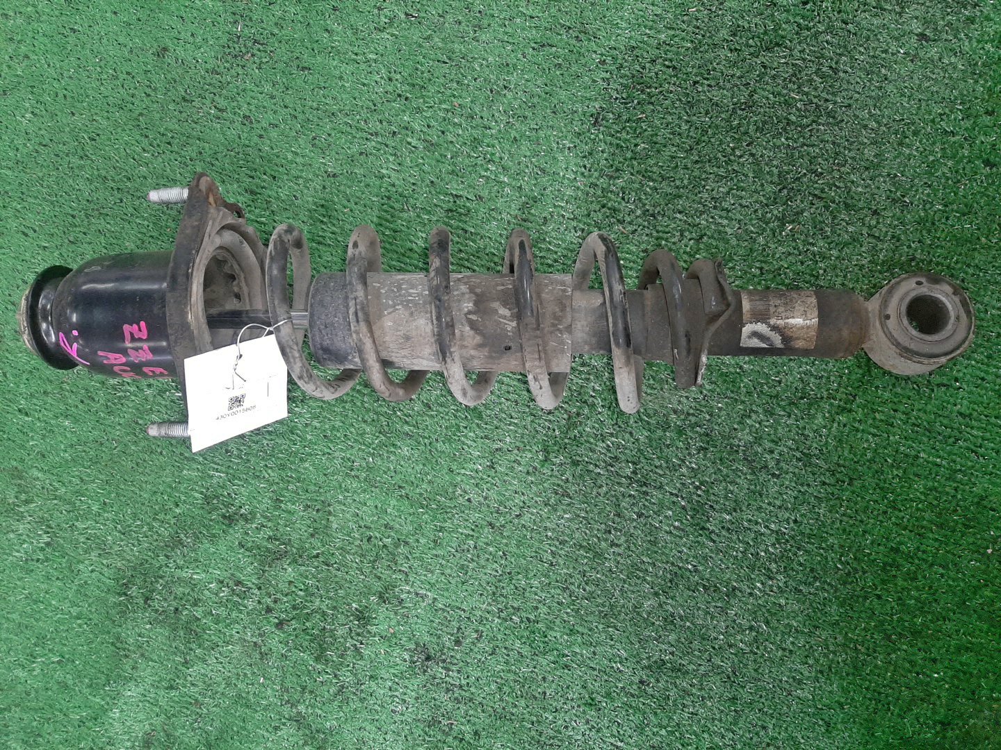 Стойка правая задняя TOYOTA COROLLA, OPA, PREMIO, COROLLA SPACIO, VISTA, ALLION, COROLLA FIELDER, ALLEX, COROLLA RUNX, SIENTA, WILL VS, VISTA ARDEO, COROLLA  AXIO NZE121, NZE120, NZE141, ZZE122, CE121, ZZE123, ACT10, ZCT10, ZZT240, NZT240, AZT240, NZ