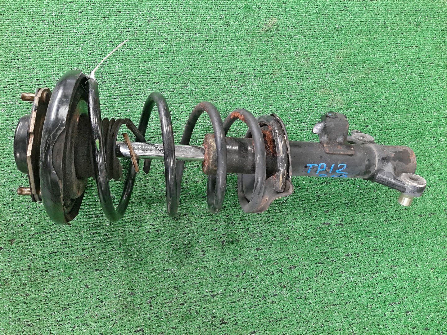 Стойка левая передняя NISSAN PRIMERA P12, QP12, TP12, HP12, RP12, WTP12, WHP12, WRP12 QR20DE, QG18DE, SR20VE, QR25DD 1 ракурс
