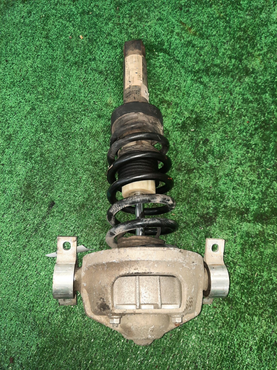 Стойка правая задняя VOLKSWAGEN TOUAREG 7LA AXQ 7L6512021TDTDE 1 ракурс