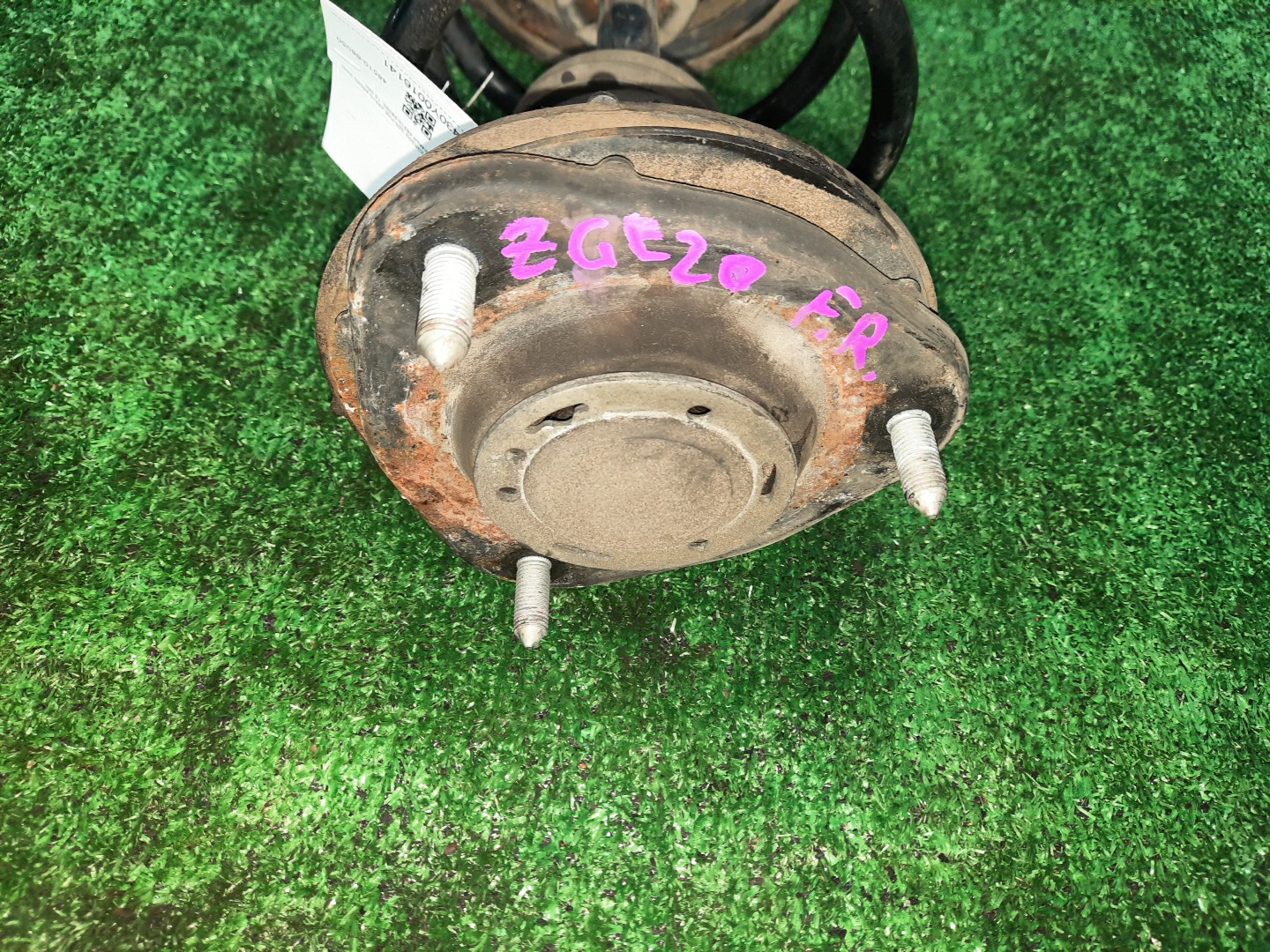 Стойка правая передняя TOYOTA WISH ZGE20W, ZGE20G, ZGE25W, ZGE21G, ZGE22W, ZGE25G 2ZR-FAE, 3ZR-FAE 48510-68050 2 ракурс