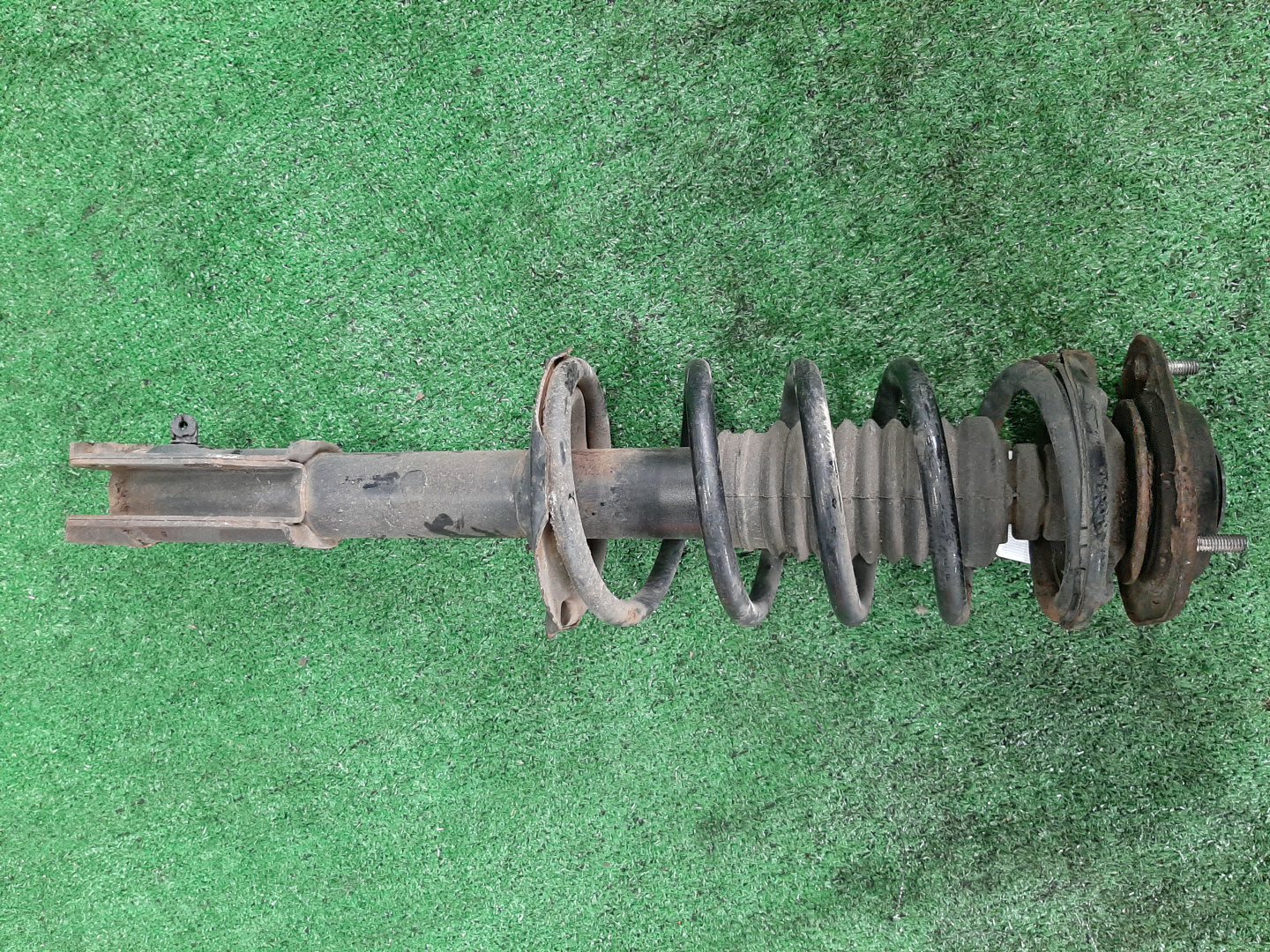 Стойка левая передняя TOYOTA RUSH, BE-GO J210E, J200E, J210G, J200G 3SZ-VE 1 ракурс