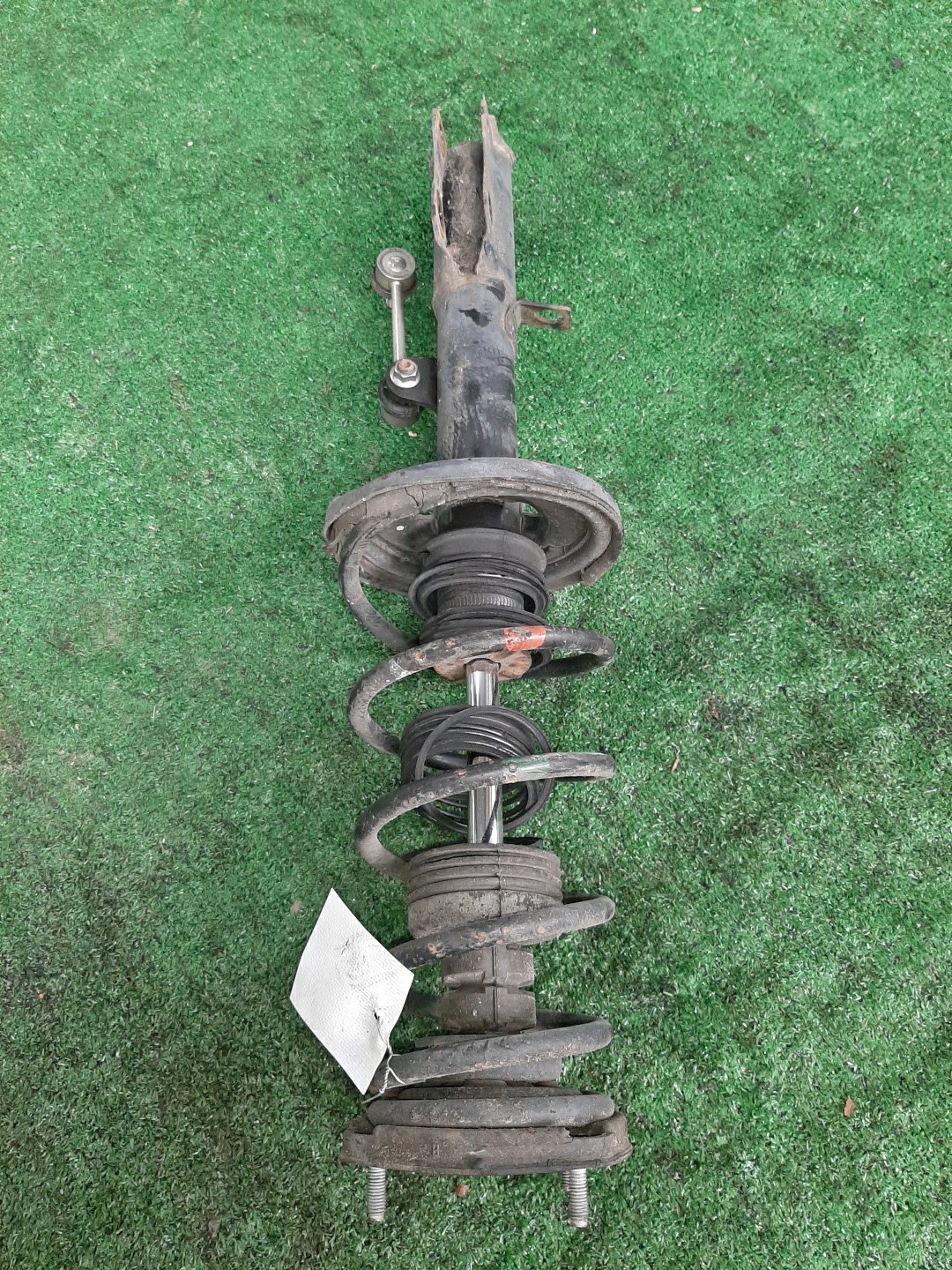 Стойка левая задняя TOYOTA CERES, COROLLA, COROLLA LEVIN, SPRINTER MARINO, SPRINTER, SPRINTER TRUENO, COROLLA FX AE100, AE101, AE111, AE110, EE101, EE111, CE100, CE110, EE108, CE113, CE102, CE108 5A-FE, 4A-FE, 4A-GE, 4E-FE, 2C, 3E, 3C-E 1 ракурс