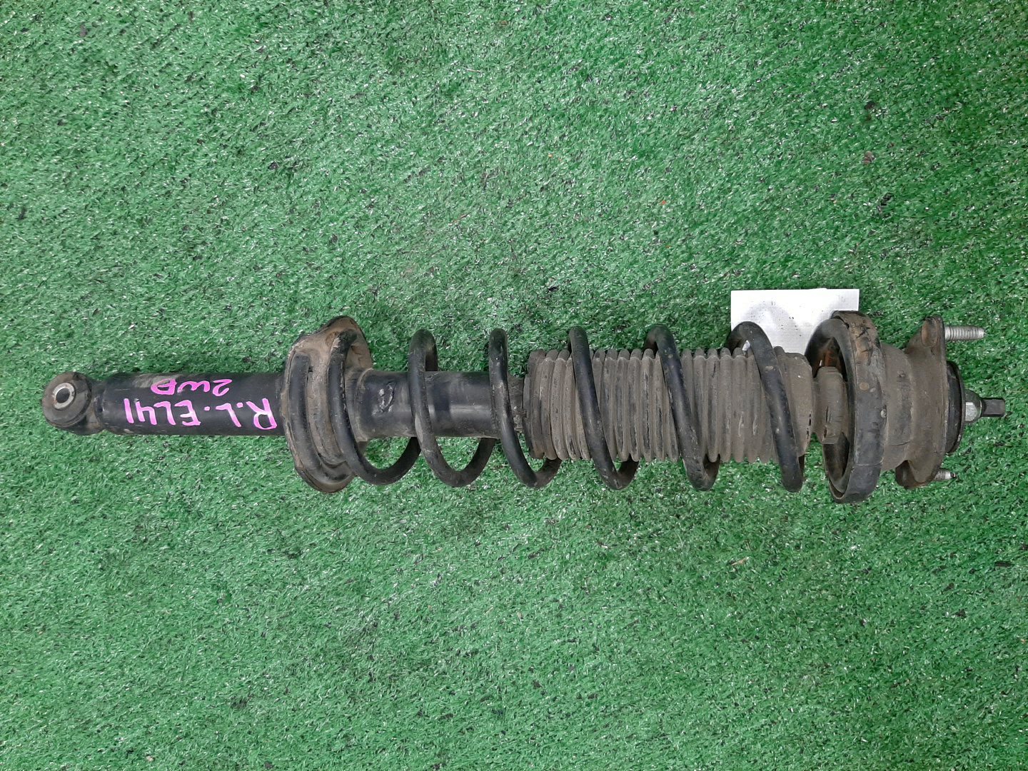 Стойка левая задняя TOYOTA CORSA, STARLET, TERCEL, COROLLA II, CYNOS EL43, EL41, EL51, EL53, NL50, NL40, EP82, EP91, NP90, NP80, EL44, EL54, EL52 5E-FE, 4E-FE, 1N-T, 1N 1 ракурс