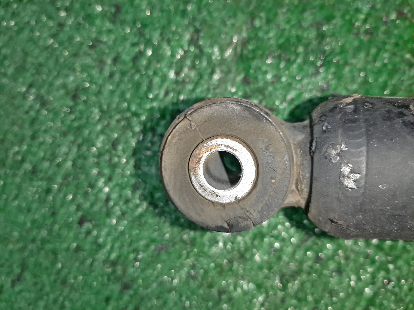 Стойка правая задняя TOYOTA CORSA, STARLET, TERCEL, COROLLA II, CYNOS EL43, EL41, EL51, EL53, NL50, NL40, EP82, EP91, NP90, NP80, EL44, EL54, EL52 5E-FE, 4E-FE, 1N-T, 1N 3 ракурс