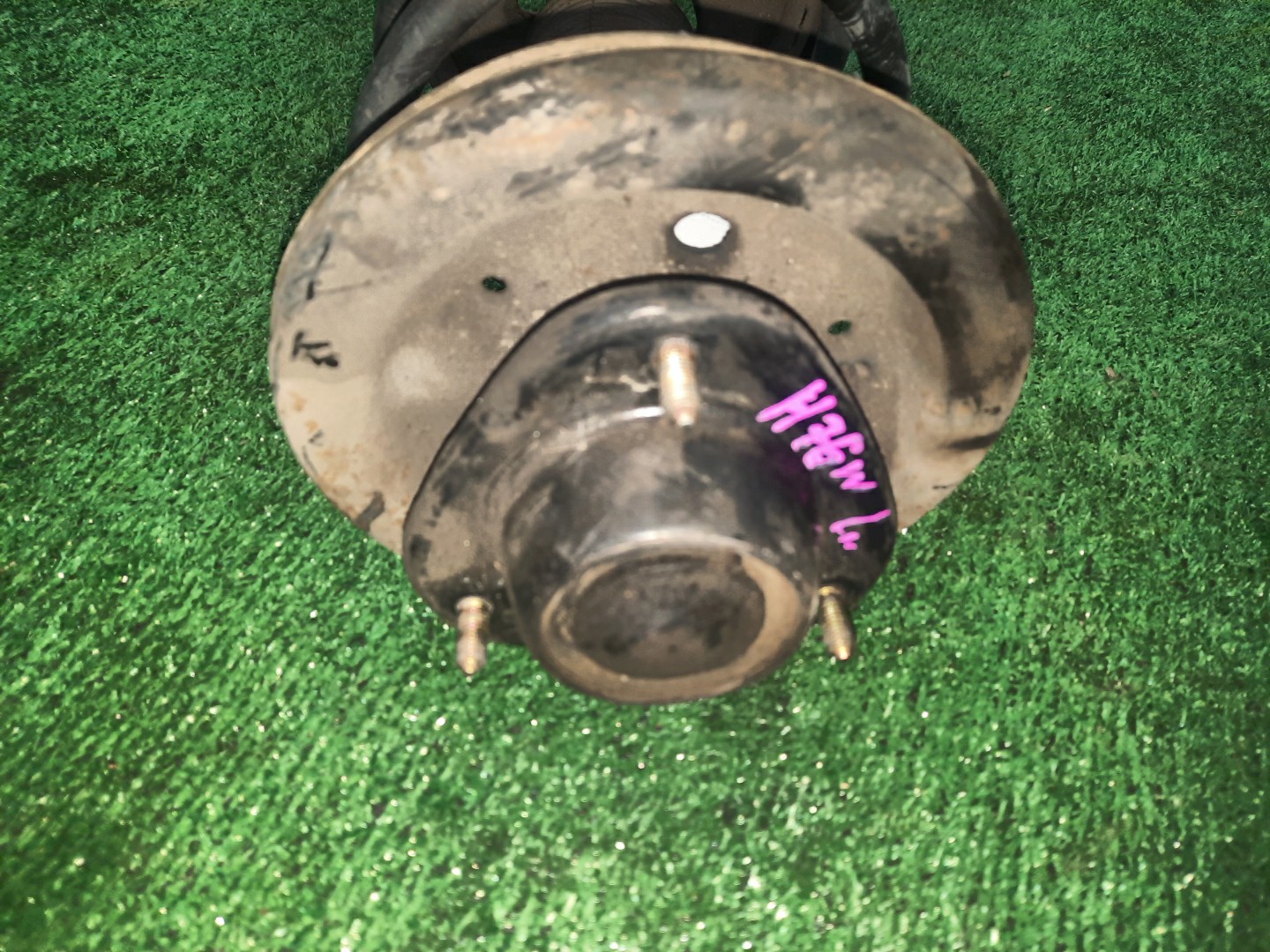 Стойка левая передняя MITSUBISHI PAJERO IO H61W, H62W, H71W, H72W, H76W, H66W, H67W, H77W 4G93, 4G94, 4G93T 2 ракурс