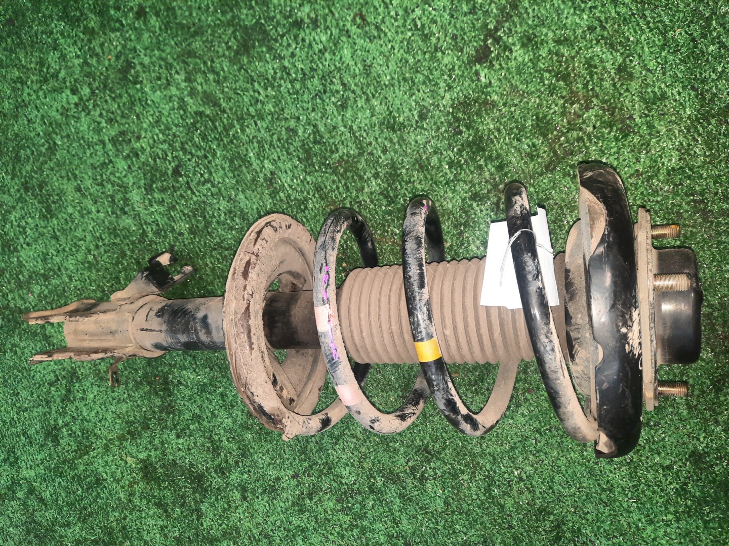 Стойка левая передняя NISSAN SERENA TNC24, TC24, RC24, PC24, PNC24, VC24, VNC24 QR20DE, QR25DE, SR20DE, YD25DDTI 1 ракурс