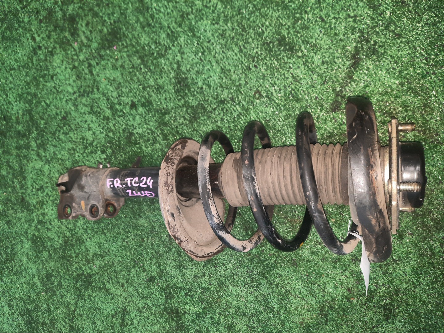 Стойка правая передняя NISSAN SERENA TNC24, TC24, RC24, PC24, PNC24, VC24, VNC24 QR20DE, QR25DE, SR20DE, YD25DDTI 1 ракурс Стойка правая передняя NISSAN SERENA TNC24, TC24, RC24, PC24, PNC24, VC24, VNC24 QR20DE, QR25DE, SR20DE, YD25DDTI 1 ракурс
