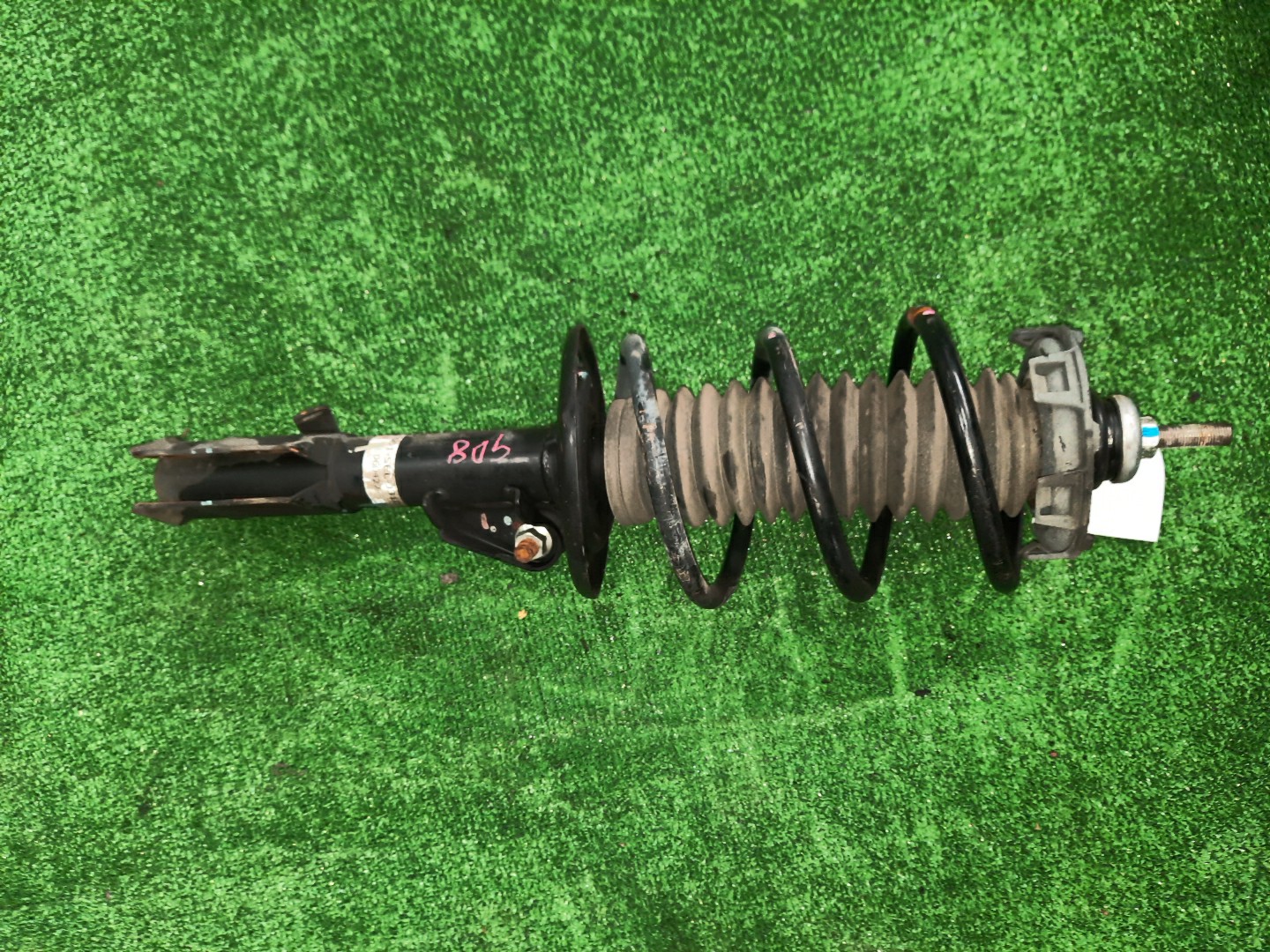 Стойка правая передняя HONDA FIT ARIA GD6, GD8 L13A, L15A 1 ракурс