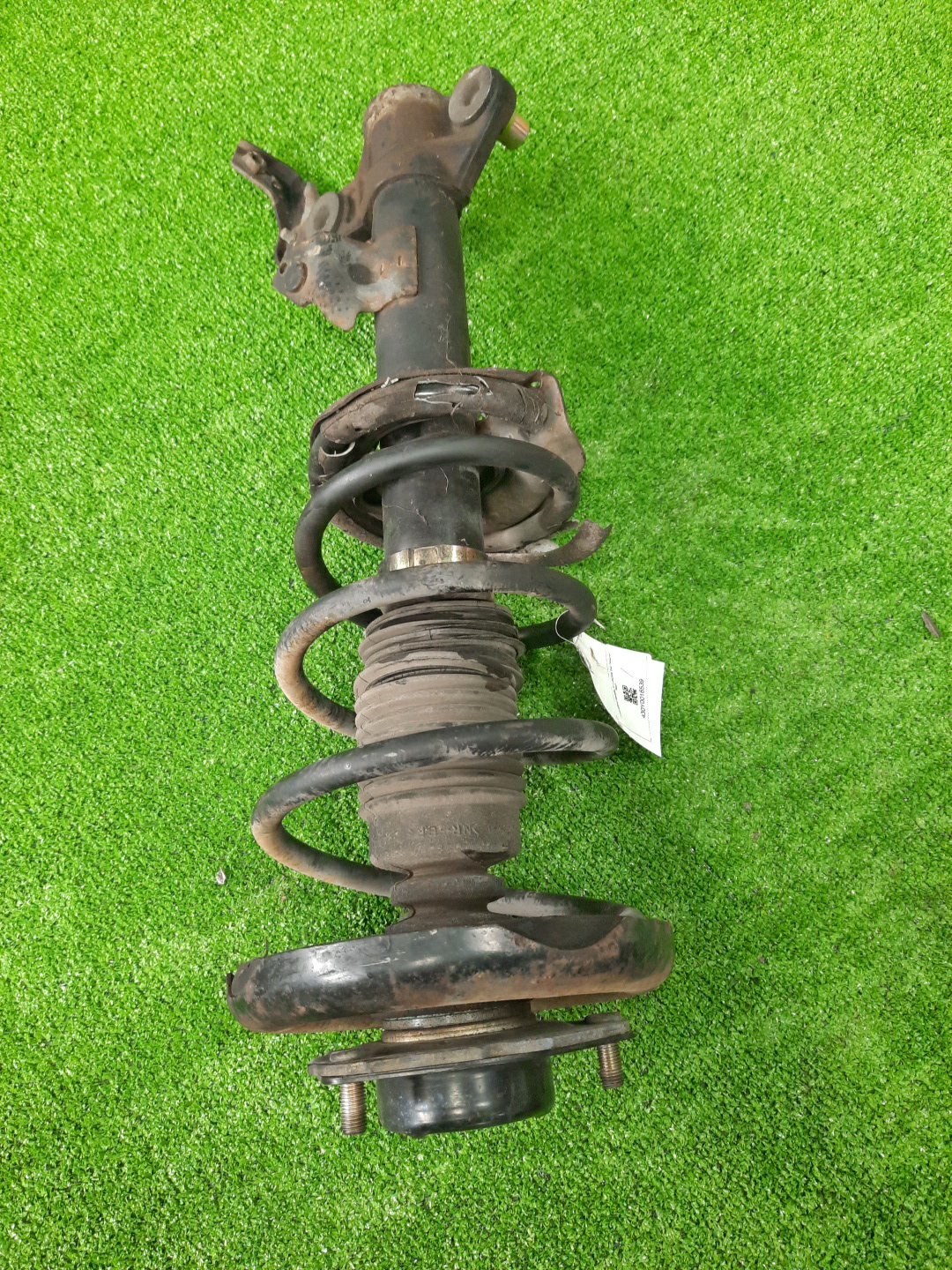 Стойка левая передняя NISSAN PRIMERA P12, QP12, TP12, HP12, RP12, WTP12, WHP12, WRP12 QR20DE, QG18DE, SR20VE, QR25DD 1 ракурс