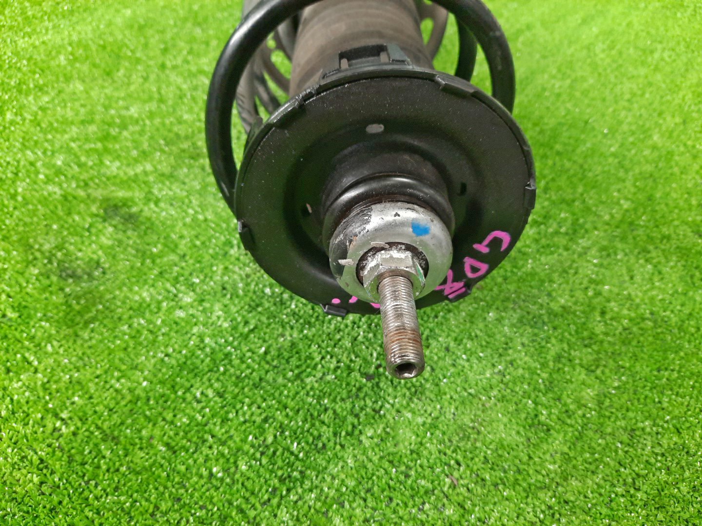 Стойка левая передняя HONDA FIT ARIA GD6, GD8 L13A, L15A 2 ракурс