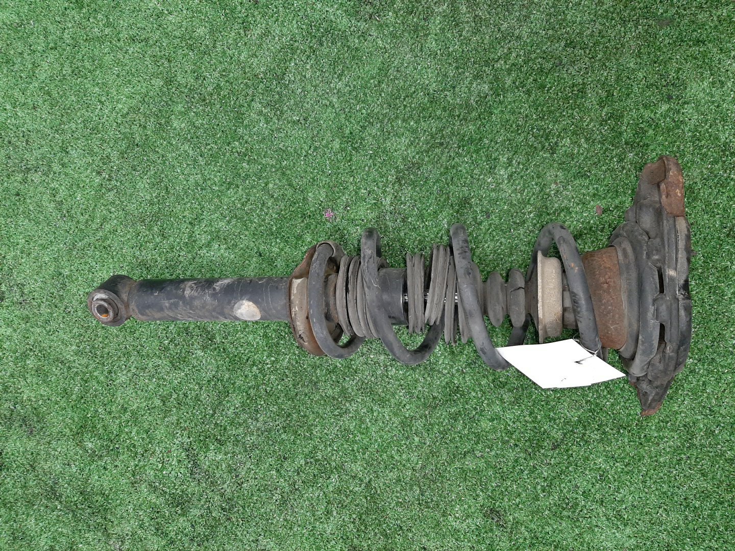 Стойка левая задняя NISSAN PRIMERA P12, QP12, TP12, HP12, RP12, WTP12, WHP12, WRP12 QG18DE, QR20DE, SR20VE, QR25DD 1 ракурс
