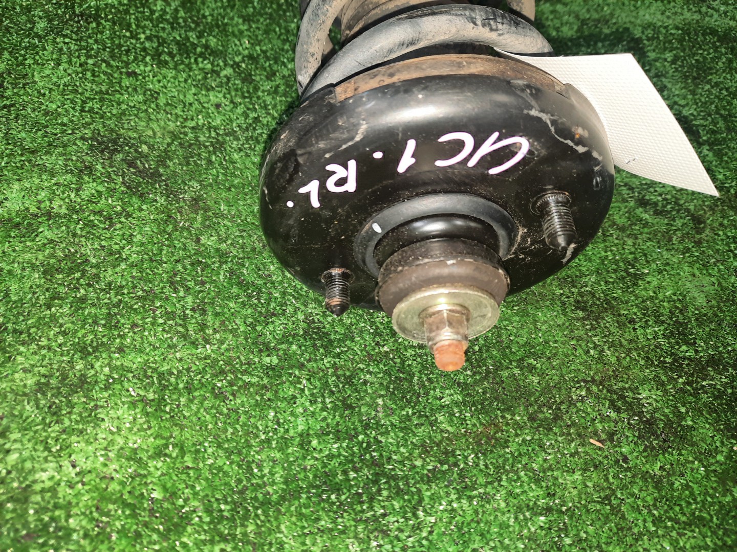 Стойка правая задняя HONDA INSPIRE UC1 J30A 2 ракурс