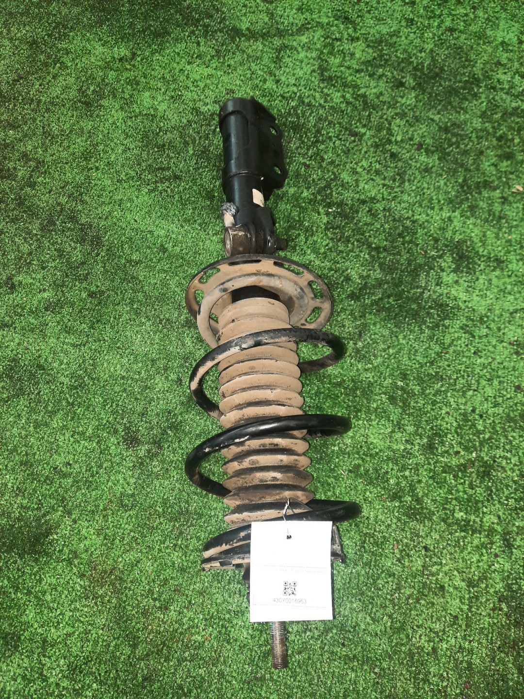 Стойка правая передняя HONDA FIT ARIA GD6, GD8 L13A, L15A 1 ракурс
