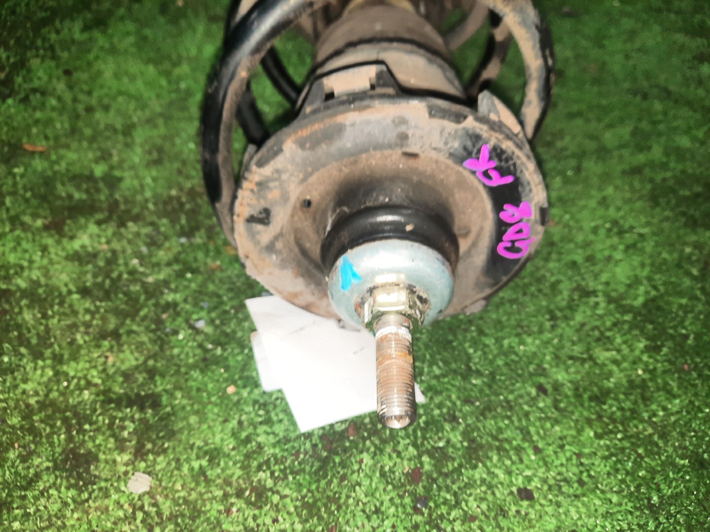 Стойка правая передняя HONDA FIT ARIA GD6, GD8 L13A, L15A 2 ракурс