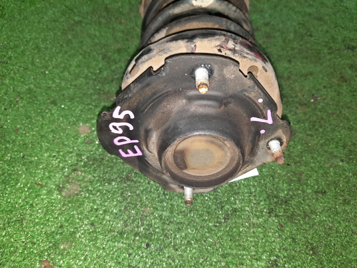 Стойка левая передняя TOYOTA CORSA, STARLET, COROLLA II EL45, EL55, EP85, EP95 5E-FE, 4E-FE, 4E-F 2 ракурс