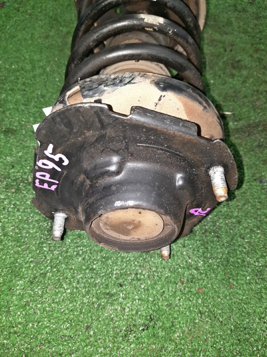 Стойка правая передняя TOYOTA CORSA, STARLET, COROLLA II EL45, EL55, EP85, EP95 5E-FE, 4E-FE, 4E-F 2 ракурс