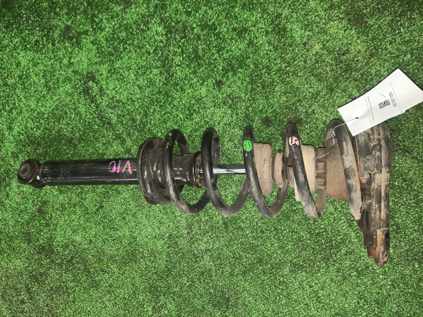 Стойка правая задняя NISSAN TINO V10 SR20DE, QG18DE 1 ракурс