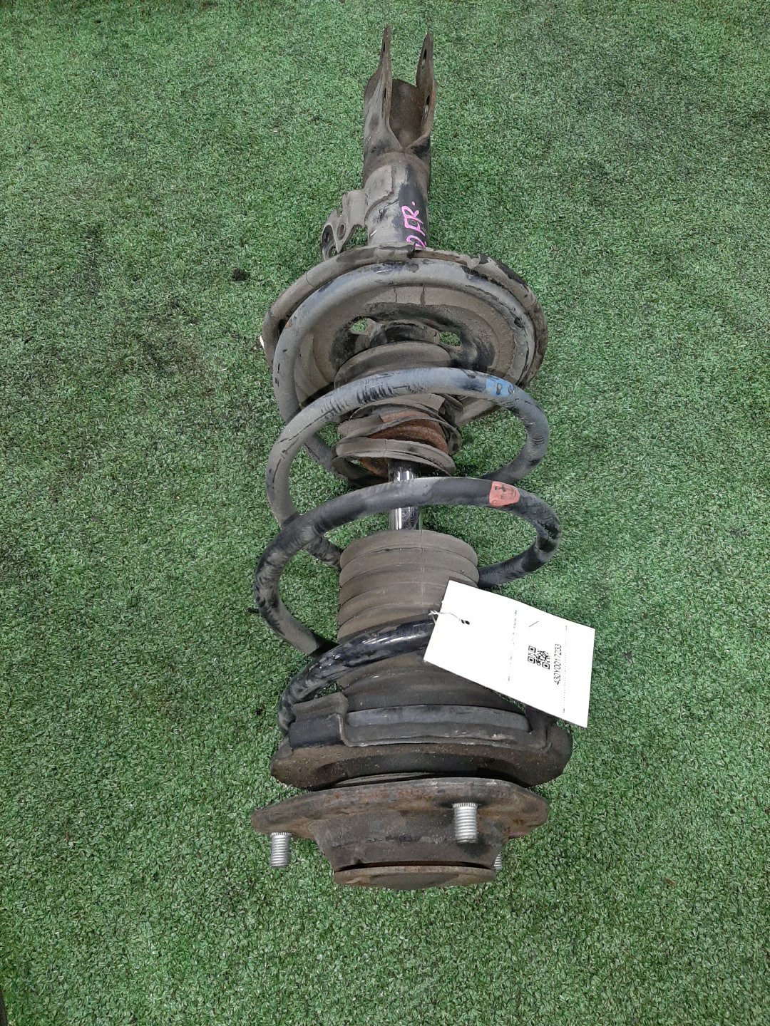 Стойка правая передняя TOYOTA OPA ACT10, ZCT10 1AZ-FSE, 1ZZ-FE 1 ракурс