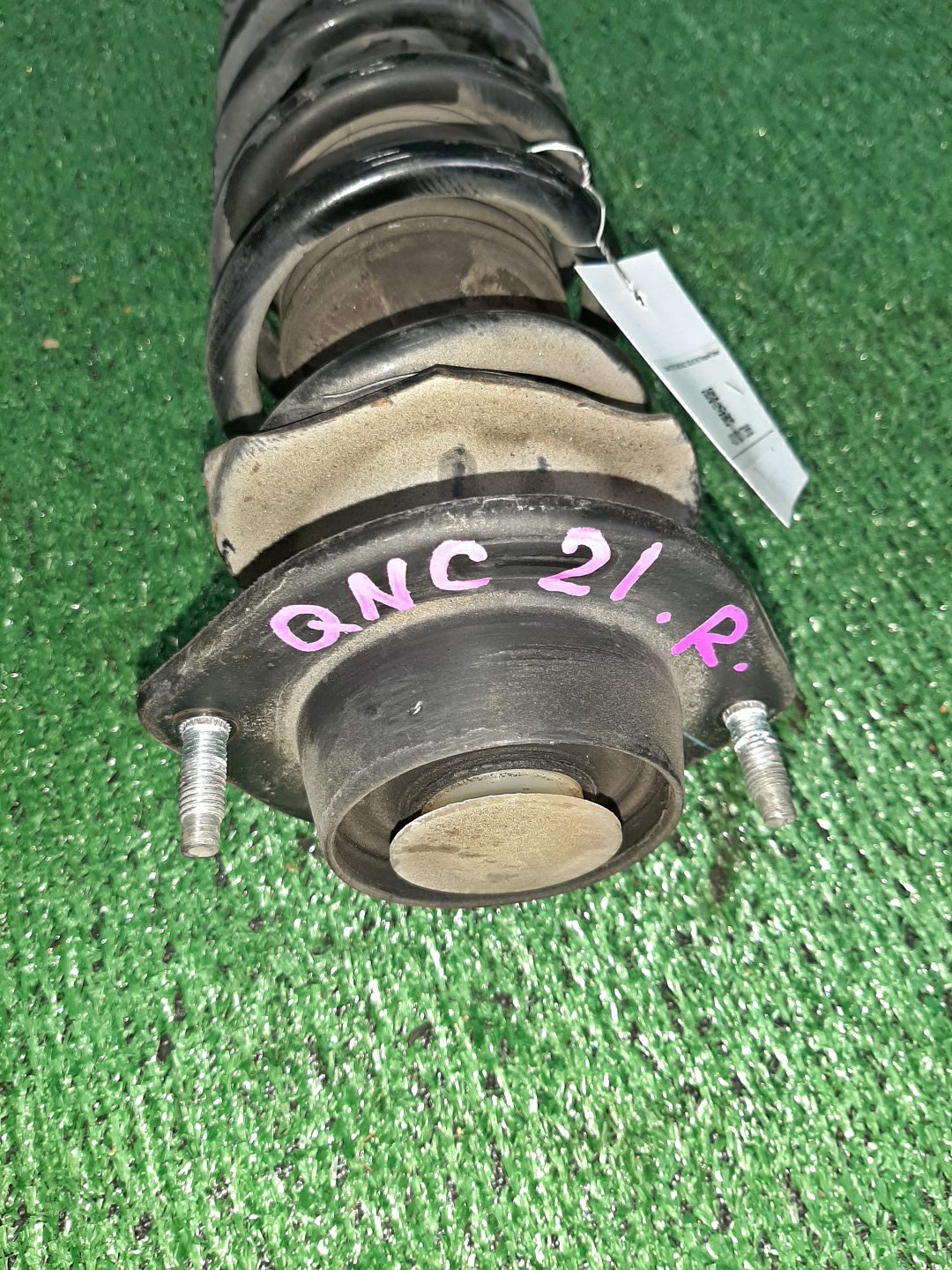 Стойка правая передняя TOYOTA PASSO, BB, BOON, COO KGC15, KGC10, QNC10, QNC20, QNC21, QNC25, M301S, M310S, M300S, M401S, M402S, M411S 1KR-FE, K3-VE, 3SZ-VE 2 ракурс