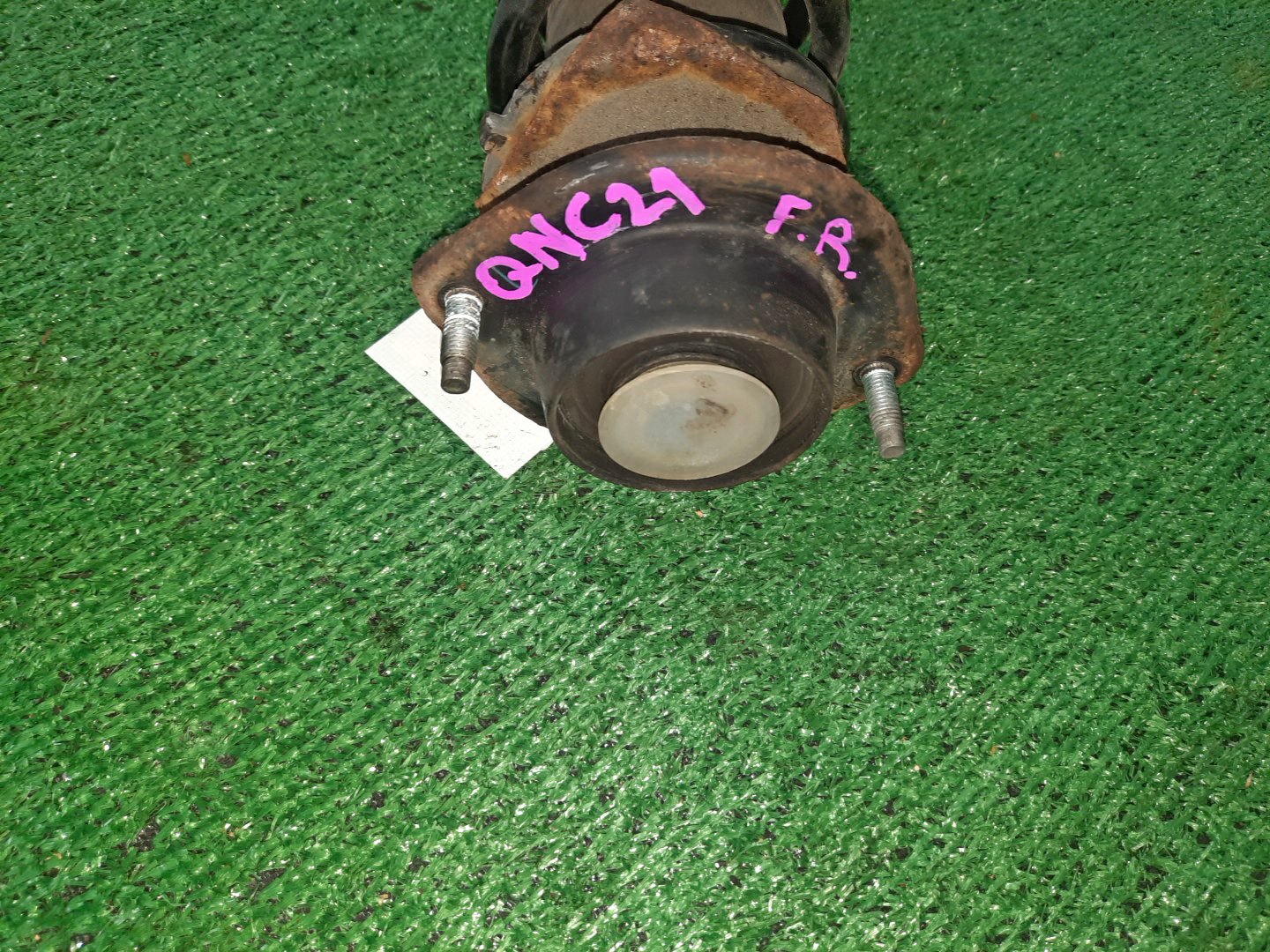 Стойка правая передняя TOYOTA PASSO, BB, BOON, COO KGC15, KGC10, QNC10, QNC20, QNC21, QNC25, M301S, M310S, M300S, M401S, M402S, M411S 1KR-FE, K3-VE, 3SZ-VE 2 ракурс