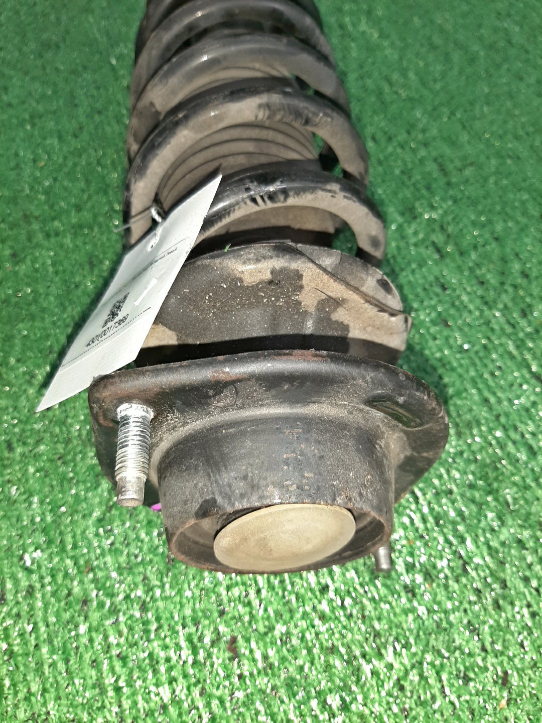 Стойка левая передняя TOYOTA PASSO, BB, BOON, COO KGC15, KGC10, QNC10, QNC20, QNC21, QNC25, M301S, M310S, M300S, M401S, M402S, M411S 1KR-FE, K3-VE, 3SZ-VE 2 ракурс