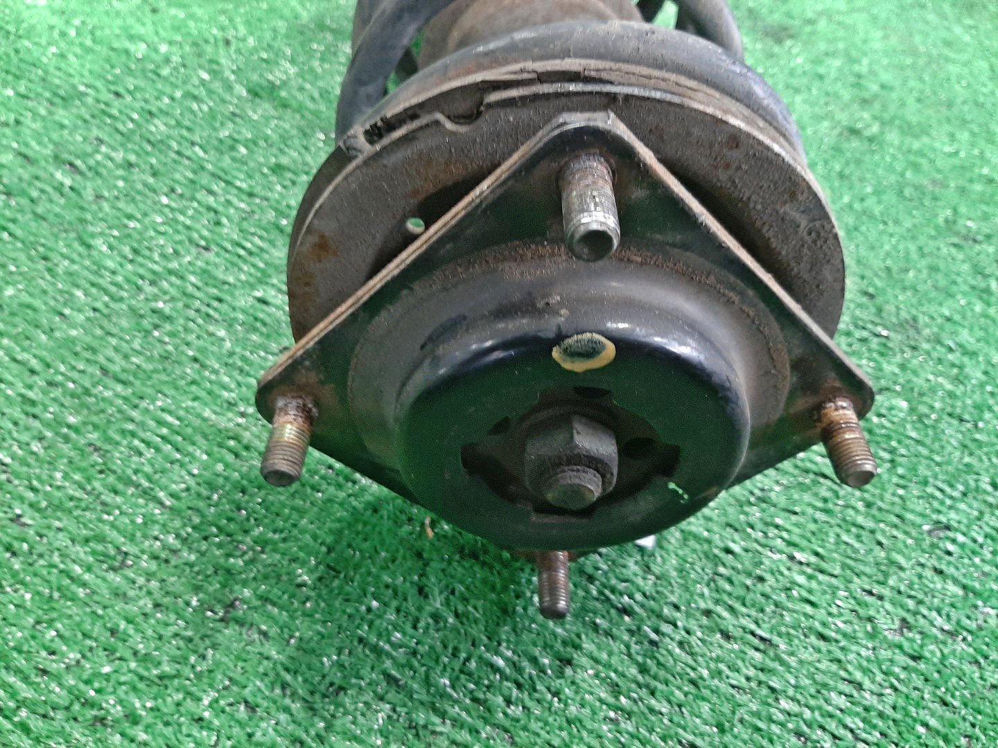 Стойка правая передняя MAZDA MPV LW3W, LW5W, LWEW, LWFW L3-VE, GY, FS-DE, AJ 2 ракурс