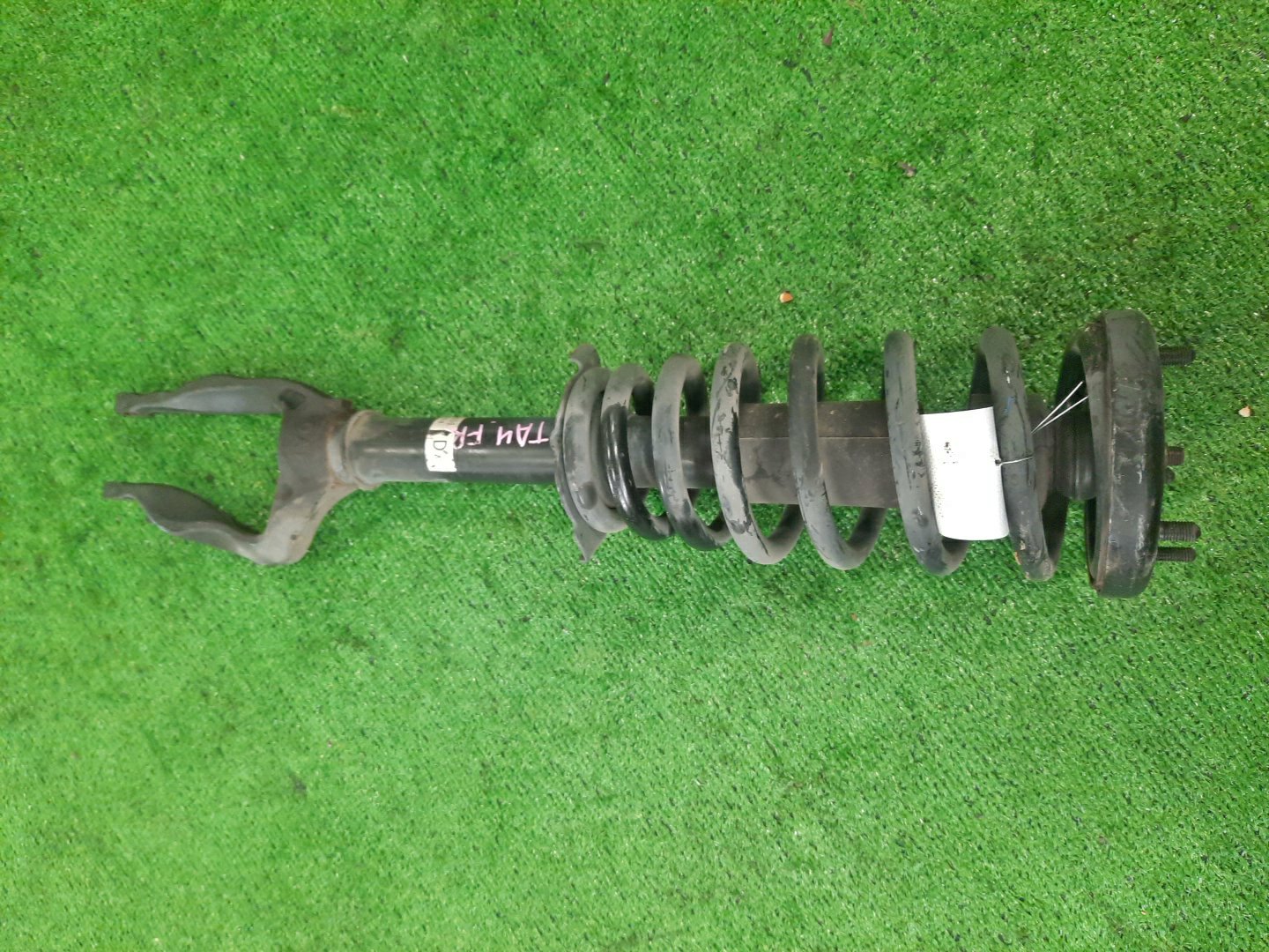 Стойка правая передняя HONDA AVANCIER TA4 J30A 1 ракурс