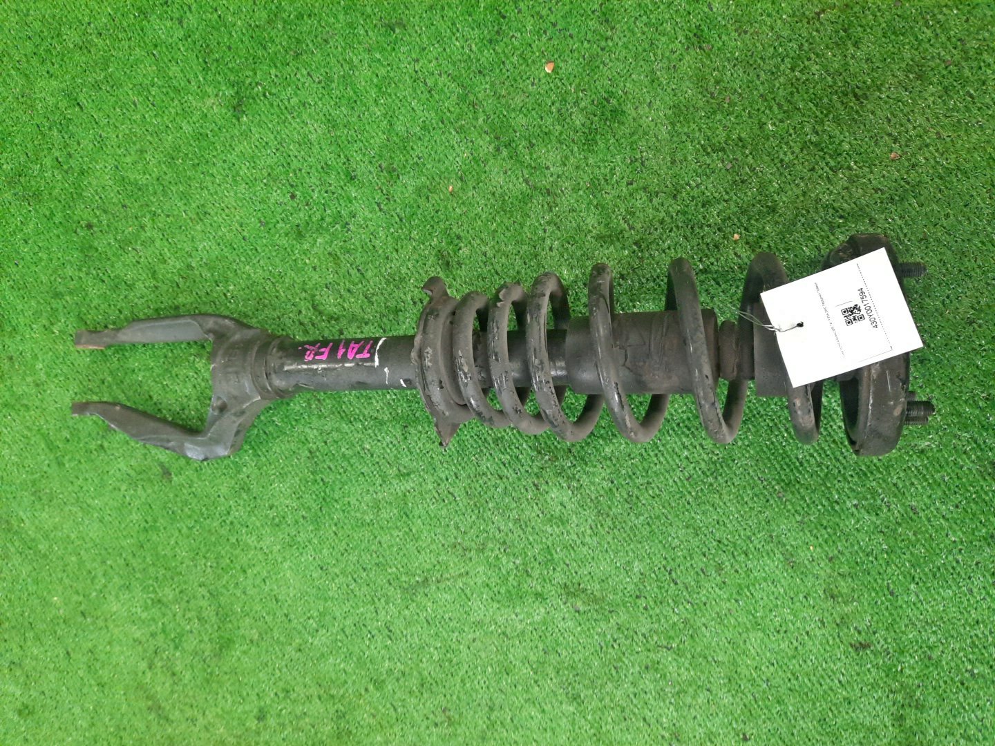 Стойка правая передняя HONDA AVANCIER TA1 F23A 1 ракурс