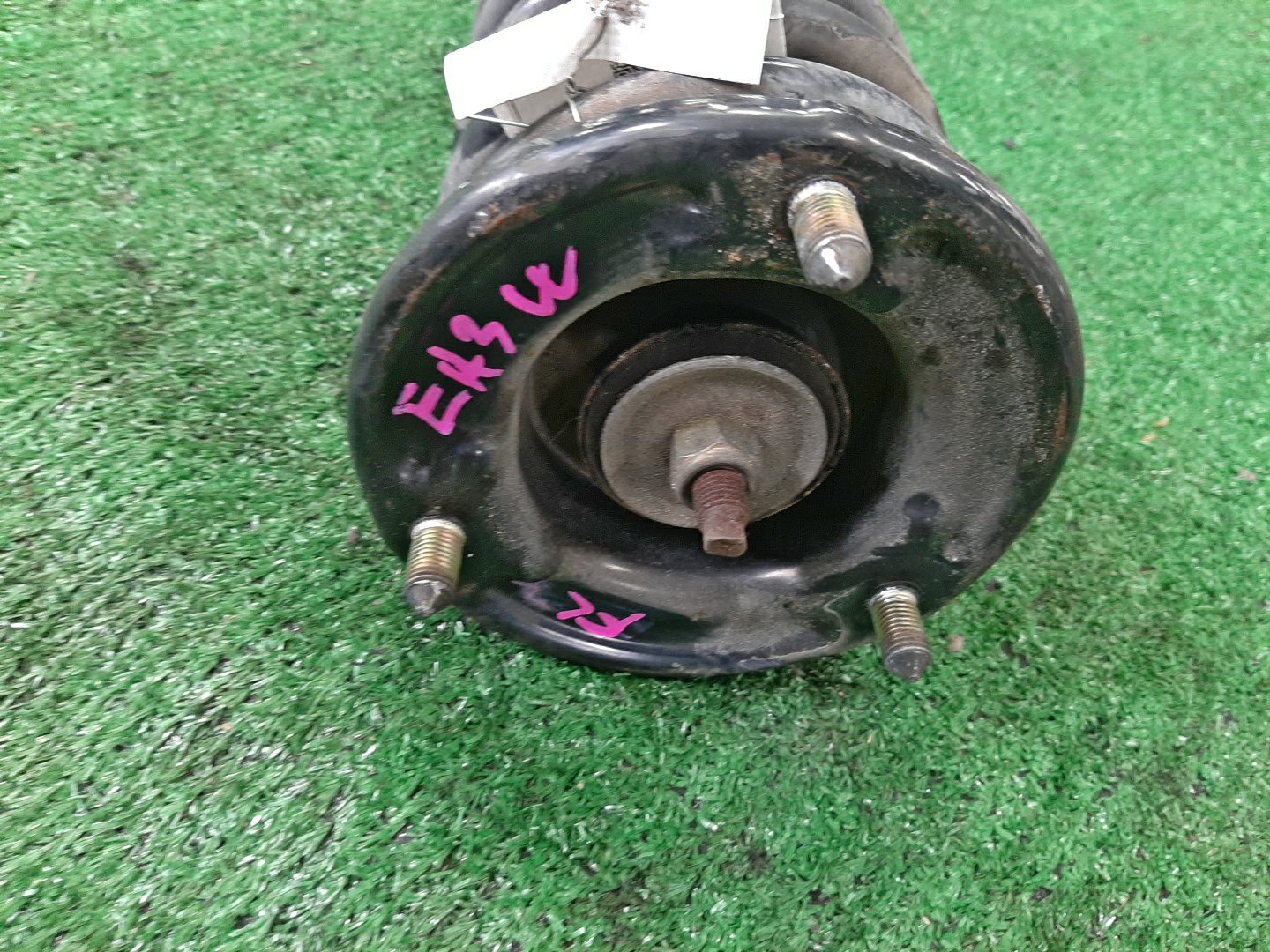 Стойка левая передняя MITSUBISHI GALANT, LEGNUM, ASPIRE EA1A, EA7A, EA3A, EA1W, EA3W, EA4W, EA5W, EA7W 4G93, 4G94, 4G64, 6A12, 6A13 2 ракурс