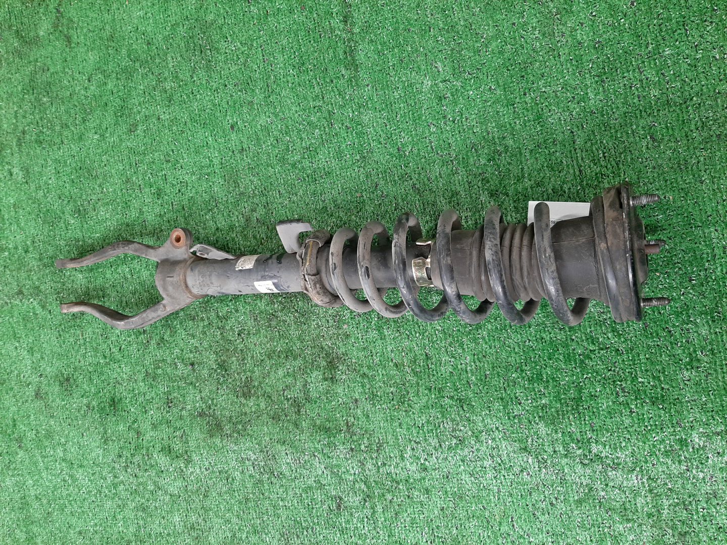 Стойка левая передняя MAZDA ATENZA GG3S, GY3W, GYEW, GGEP, GGES, GG3P L3-VE, LF-VE, LF-DE 1 ракурс