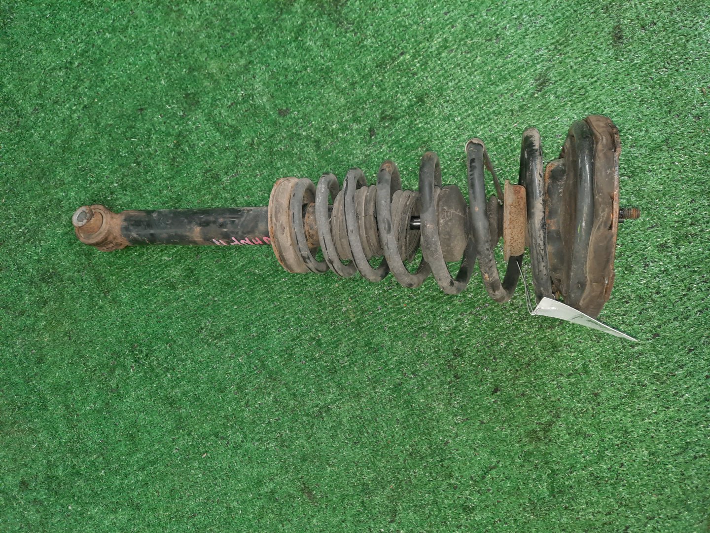 Стойка левая передняя NISSAN BLUEBIRD, PRIMERA SU14, ENU14, HNU14, HNP11, WHNP11 CD20E, SR18DE, SR20DE 1 ракурс