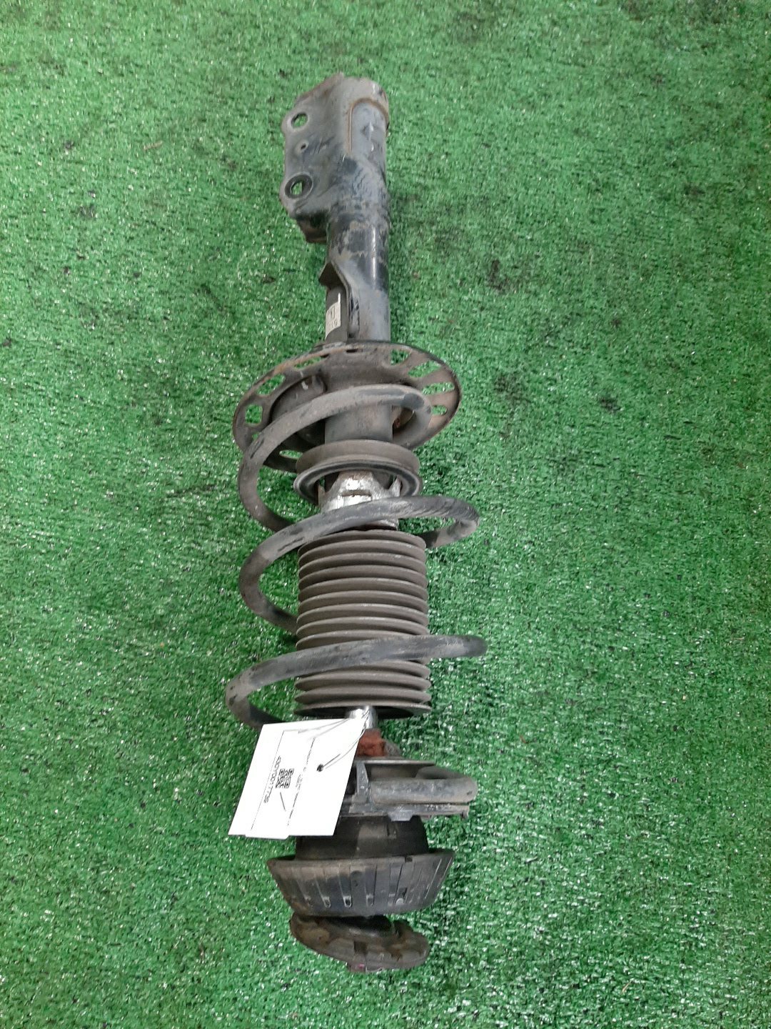 Стойка левая передняя HONDA FIT GD3, GD1 L15A, L13A 1 ракурс