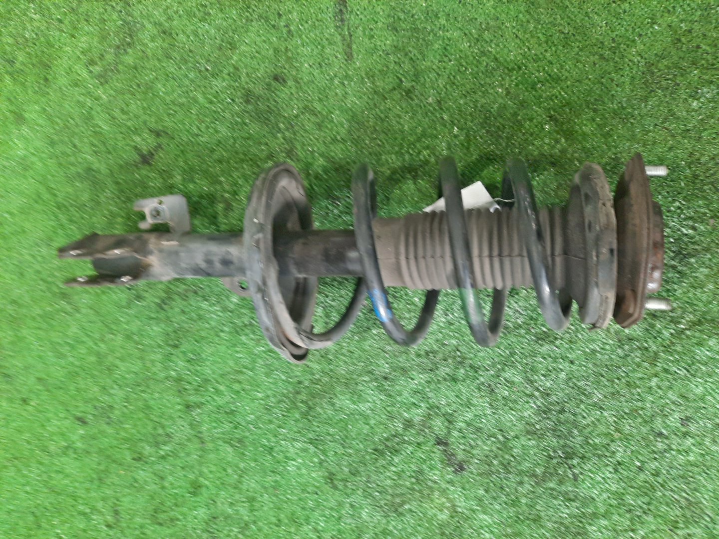 Стойка левая передняя TOYOTA ESTIMA MCR30W, ACR30W 1MZ-FE, 2AZ-FE 1 ракурс