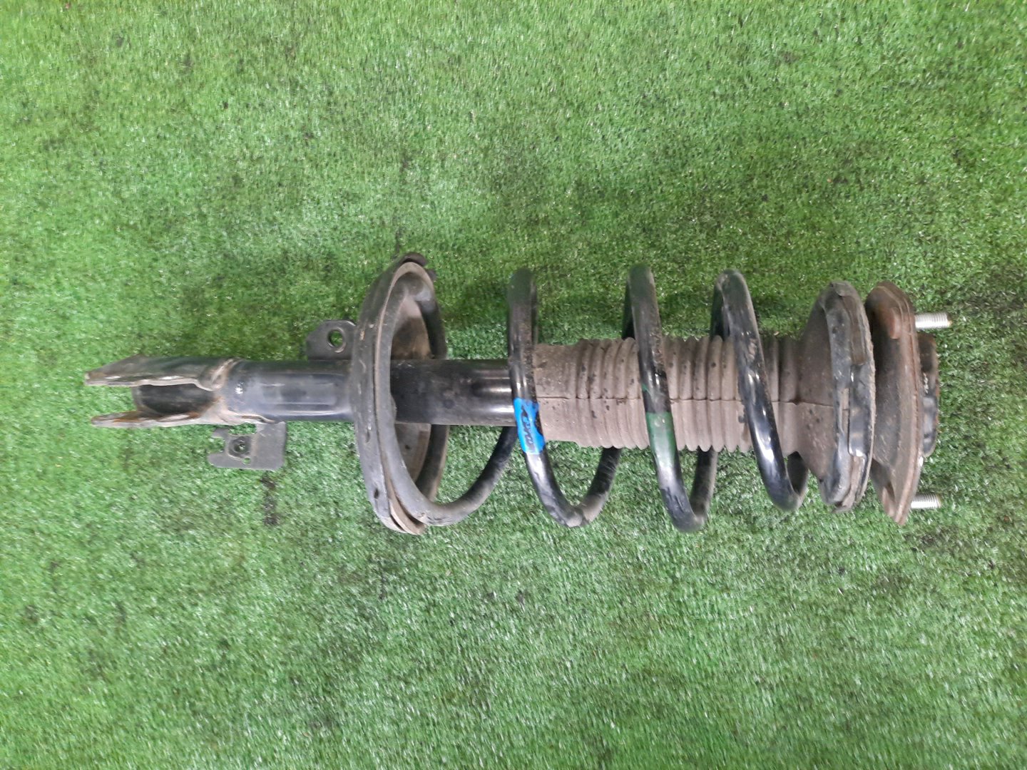 Стойка правая передняя TOYOTA ESTIMA MCR30W, ACR30W 1MZ-FE, 2AZ-FE 1 ракурс