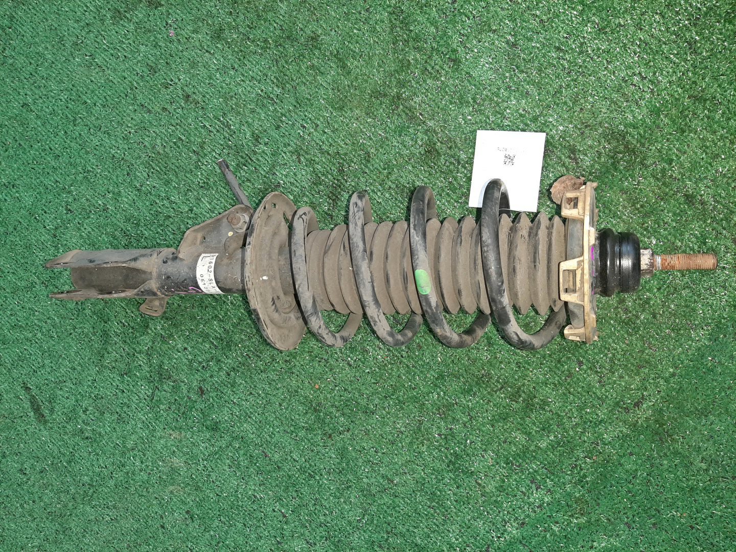 Стойка левая передняя HONDA PARTNER, AIRWAVE GJ3, GJ1 L15A 1 ракурс