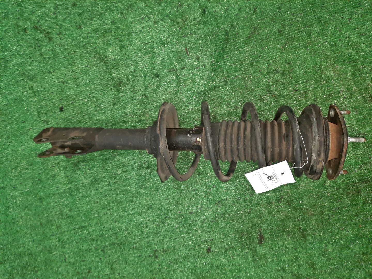 Стойка левая передняя TOYOTA FUNCARGO, IST, PLATZ, RAUM, VITZ, WILL VI, PROBOX, BB, PORTE, SUCCEED, WILL CYPHA NCP20, NCP21, NCP60, NCP61, NCP12, SCP11, NCZ20, SCP10, NCP10, SCP13, NCP13, NCP19, NCP51V, NCP58G, NCP50V, NLP51, NCP52V, NCP30, NCP31, NC Стойка левая передняя TOYOTA FUNCARGO, IST, PLATZ, RAUM, VITZ, WILL VI, PROBOX, BB, PORTE, SUCCEED, WILL CYPHA NCP20, NCP21, NCP60, NCP61, NCP12, SCP11, NCZ20, SCP10, NCP10, SCP13, NCP13, NCP19, NCP51V, NCP58G, NCP50V, NLP51, NCP52V, NCP30, NCP31, NC