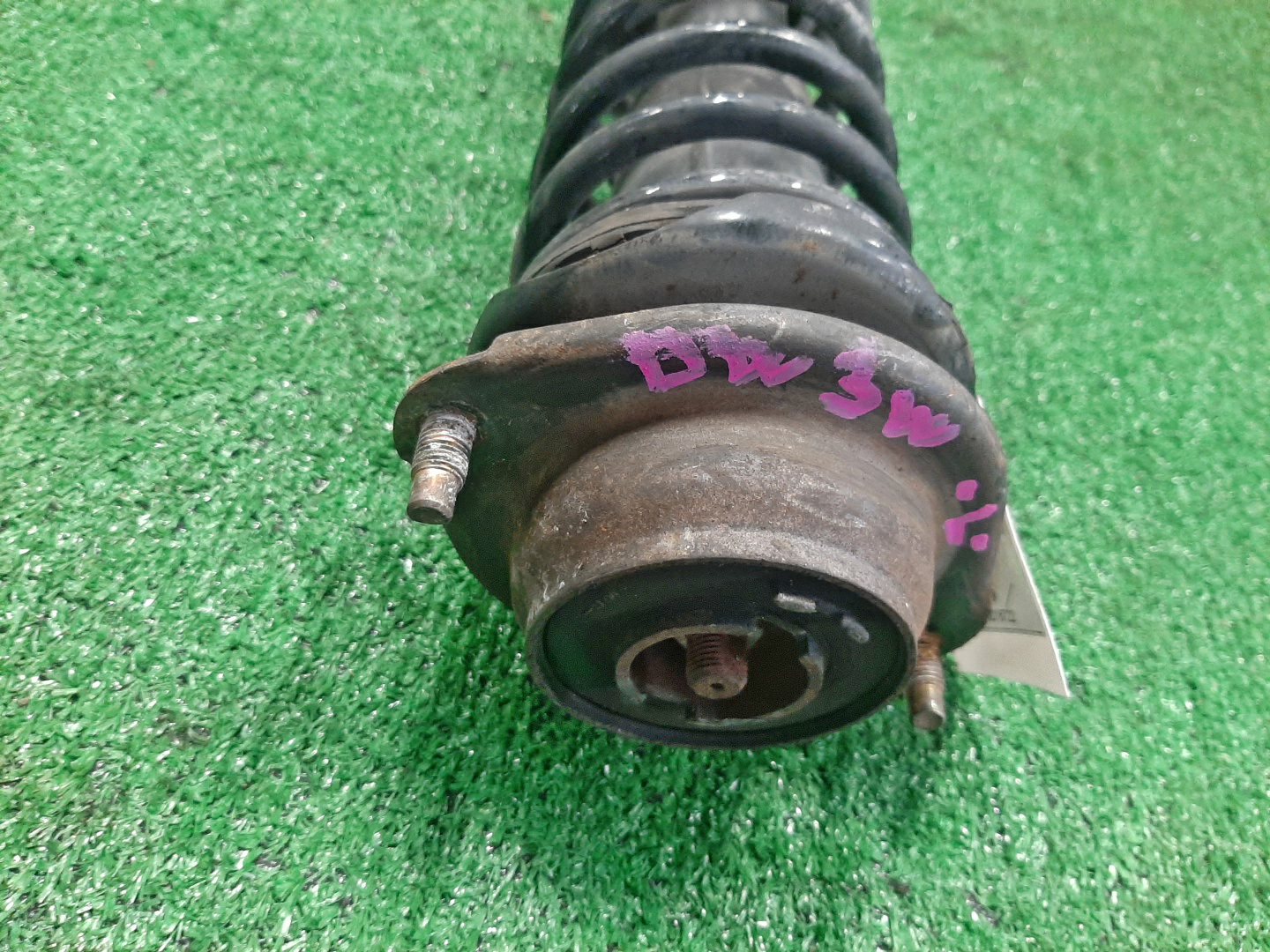 Стойка левая передняя MAZDA DEMIO DW3W, DW5W B3E, B3ME, B3, B5E, B5ME, B5 2 ракурс
