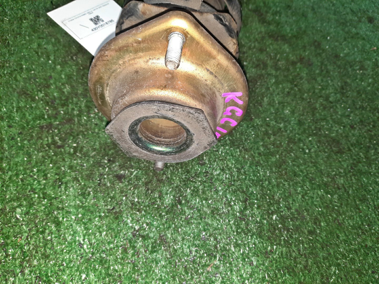 Стойка левая передняя TOYOTA PASSO, BB, BOON, COO KGC15, KGC10, KGC30, NGC30, KGC35, QNC10, QNC20, QNC21, QNC25, M301S, M600S, M601S, M610S, M310S, M300S, M401S, M402S, M411S 1KR-FE, 1NR-FE, K3-VE, 3SZ-VE 2 ракурс