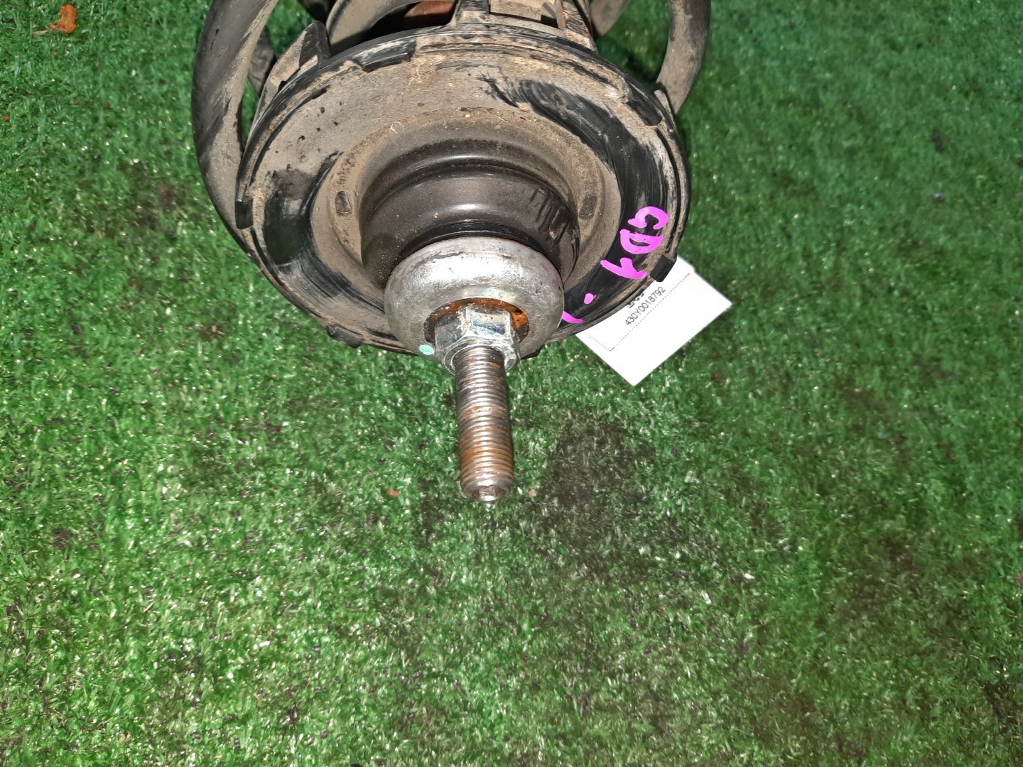 Стойка левая передняя HONDA FIT GD3, GD1 L15A, L13A 2 ракурс