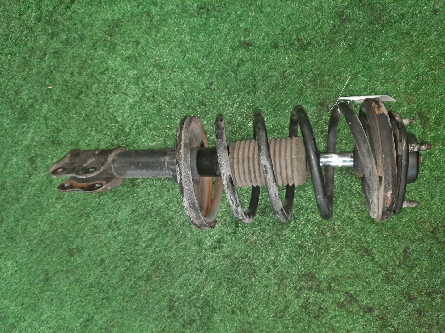 Стойка правая передняя MITSUBISHI DION CR6W, CR9W, CR5W 4G94, 4G63, 4G93, 4G93T 1 ракурс